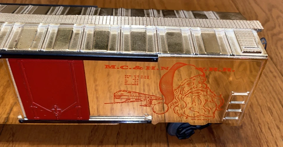 **DAMAGED** KMT, Kris Model Trains 1978 Merry Christmas BOXCAR Train Metallic - Image 3 of 4