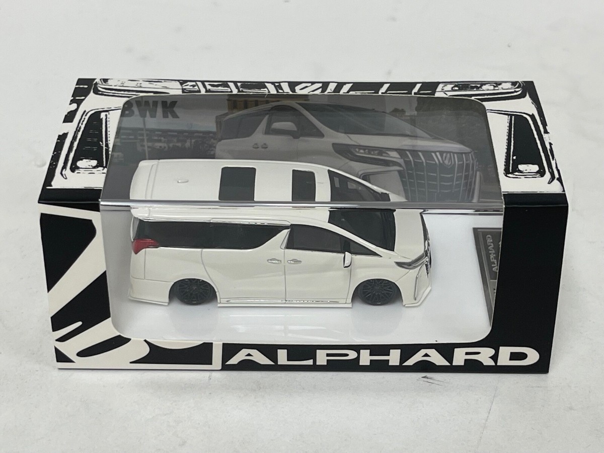 1/64 Timothy & Pierre Toyota Alphard Mini Van Liberty walk LB
