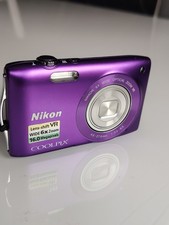 Nikon Coolpix S3300 Digital Compact Camera with Nikkor 6x Wide Zoom 70D5du