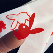 Zestaw 40 naklejek na ciało łóżka opalającego czerwony wielkanocny królik z tatuażem krawat