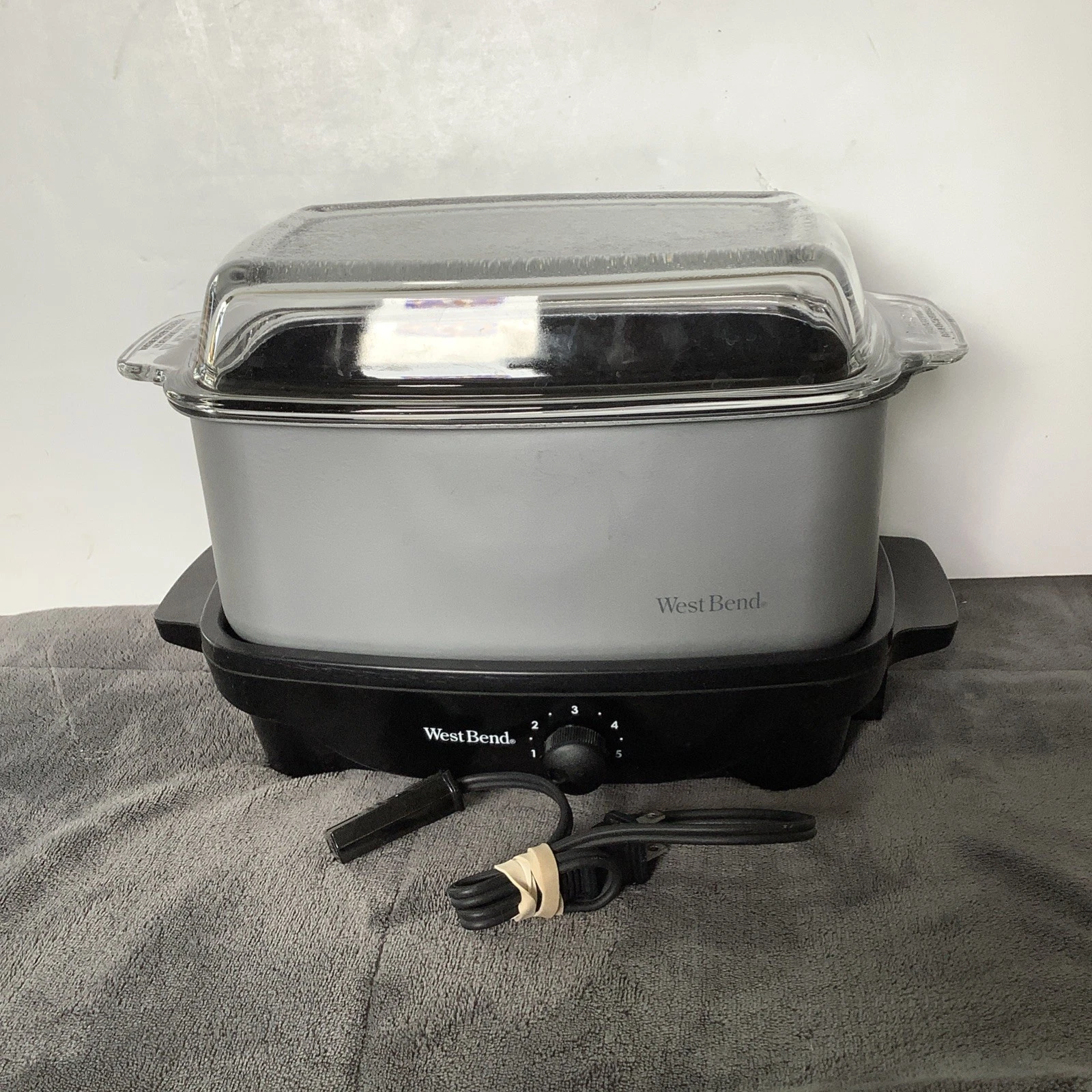 West Bend 5 Quart Slow Cooker 84905 Gunsmoke Gray with Clear Glass Lid Base Cord
