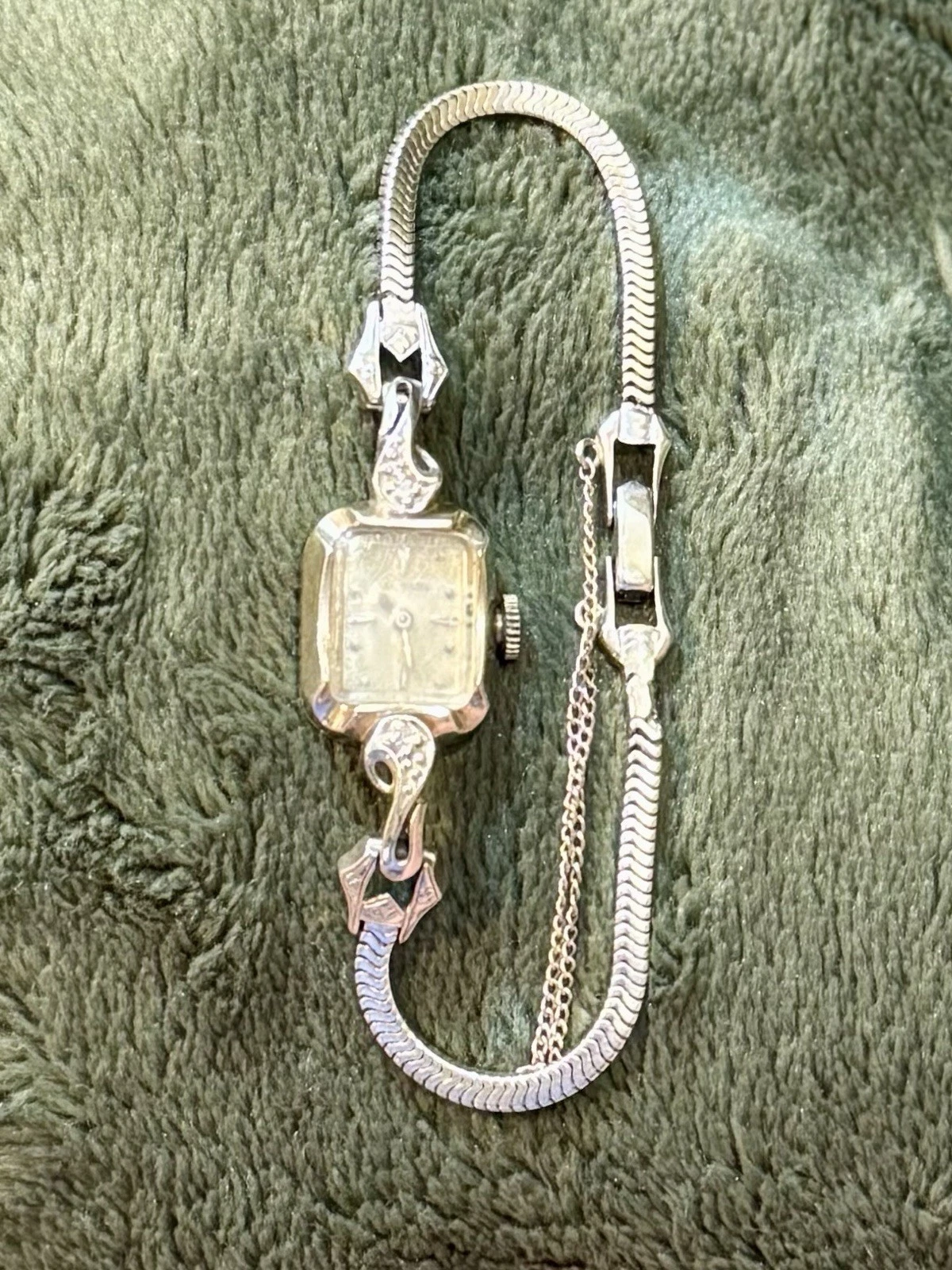 Jaeger LeCoultre — LeCoultre Solid 14K Gold Ladies Watch, Diamond Lugs, Signed Crown, Cal 490 8W