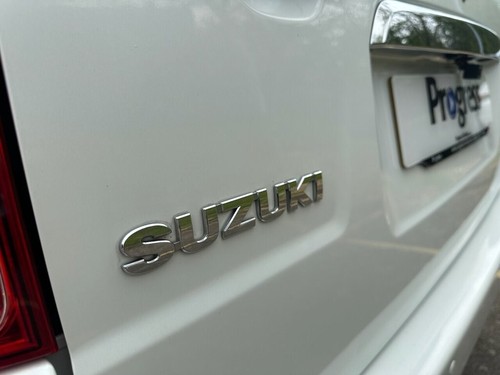 2013 Suzuki Grand Vitara 2.4 VVT SZ5 SUV 5dr Petrol Auto 4WD Euro 5 (169 ps) EST - Picture 17 of 24