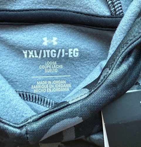 New Under Armour Fleece Big Logo Printed Black Camo Size YXL Youth XL MSRP $45 - Picture 3 of 3