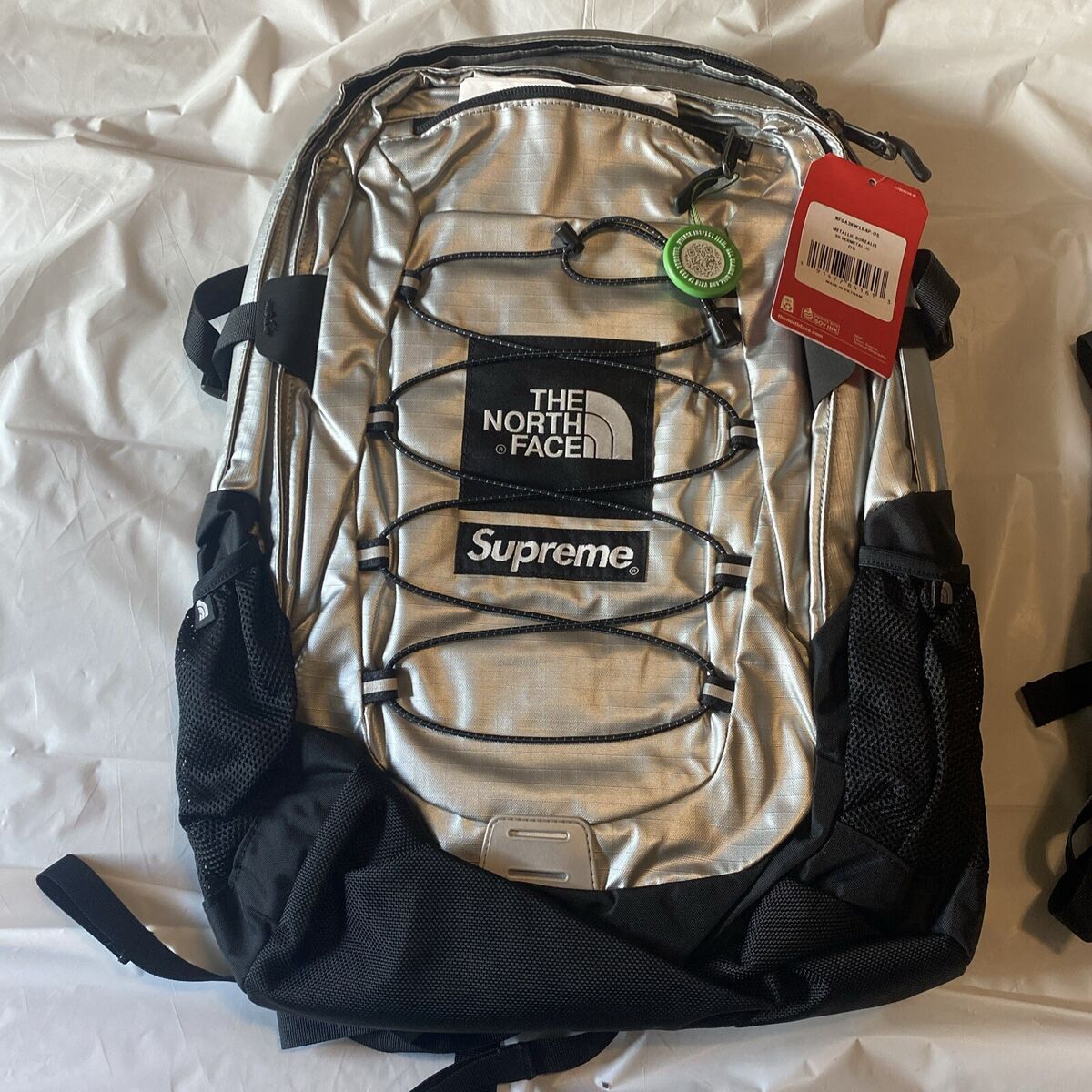 Supreme NY X TNF SS18 The North Face Borealis Metallic Supreme NY X TNF SS18 The North Face Borealis Metallic