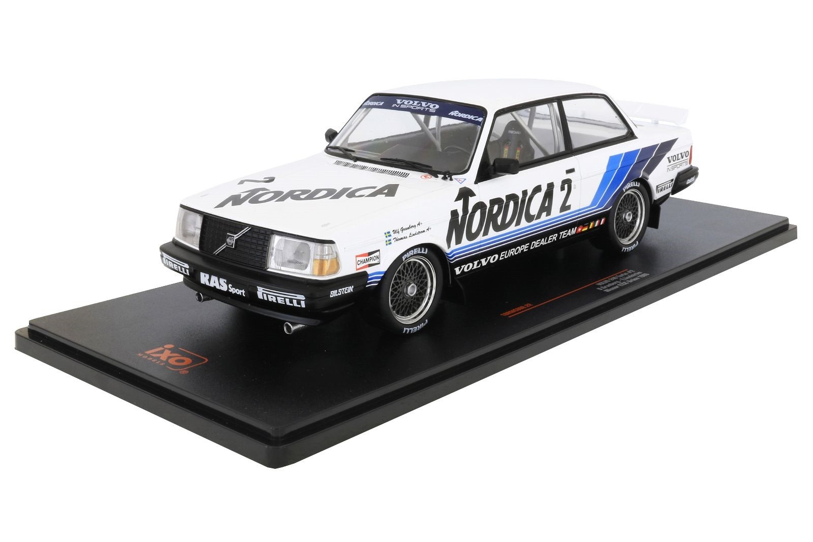 Volvo 240 Turbo IXO 1/43 : miniature de collection historique du GP Brno 1986