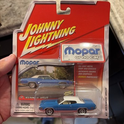Johnny Lightning Mopar or no car 1972 Plymouth Satellite #17 Blue 1:64 Die Cast