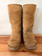 UGG Australia Women's Classic Tall 5815 Chestnut Suede Sheepskin Boots Size 8