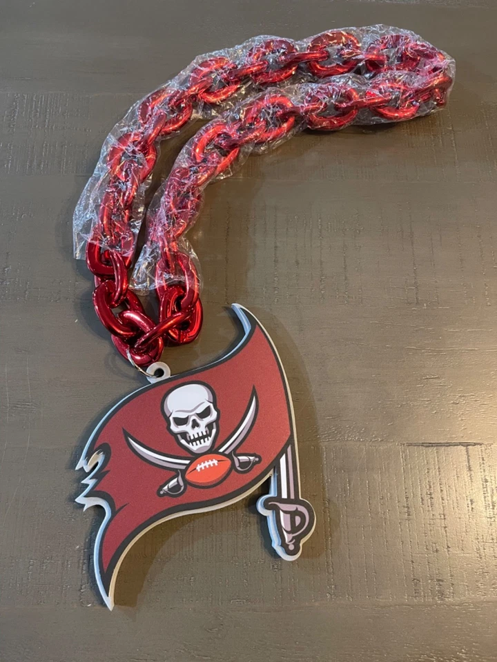 NFL TAMPA BAY BUCCANEERS CADENA GRANDE LOGOTIPO PLÁSTICO COLLAR ESPUMA ROJA LOGOTIPO NUEVO Foto 2 de 4