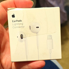 Apple EarPods Lightning Wired In-Ear Earbuds Built-In Mic White