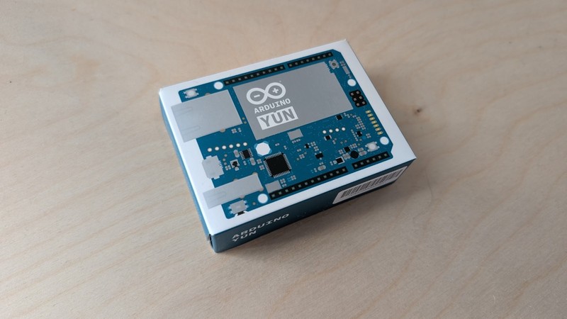 Genuine Arduino Yún WiFi Ethernet Linux IoT Development Board New in Box
