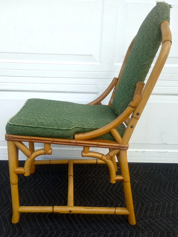 Silla antigua de bambú calado Foto 4 de 4