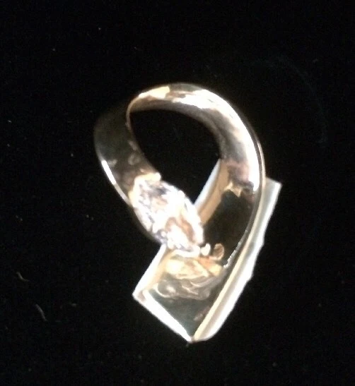 VETEMENTS Collana ciondolo Parklane nuova senza etichetta