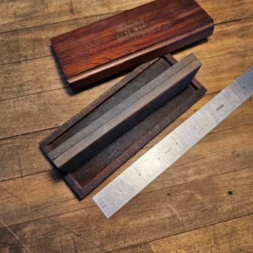 VINTAGE Soft & Hard ARKANSAS Oilstone • DOUBLE SIDED Sharpening Oil Stone & Box - Picture 3 of 4