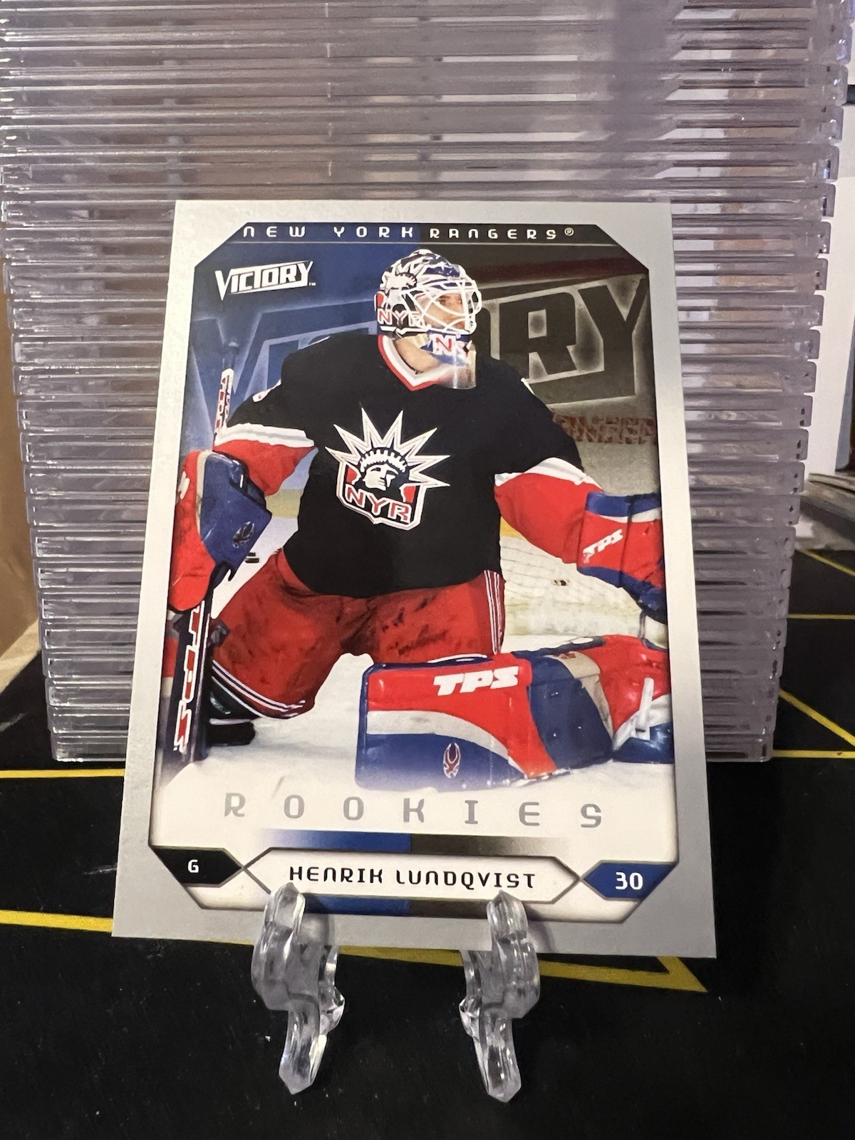 465.  2005-06 Upper Deck Victory Hockey #288 Henrik Lundqvist 