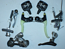 Gruppo Shimano MTB Leve Freni a V Deragliatori Anteriori Posteriori SPD Pedali Clipless~