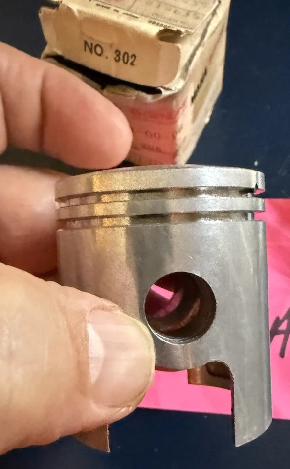 Nuevo de Lote Antiguo Original Yamaha 289-11631-00-96 Pistón Estándar JT1 JT2 OEM 1971 1972 Japón Foto 3 de 4