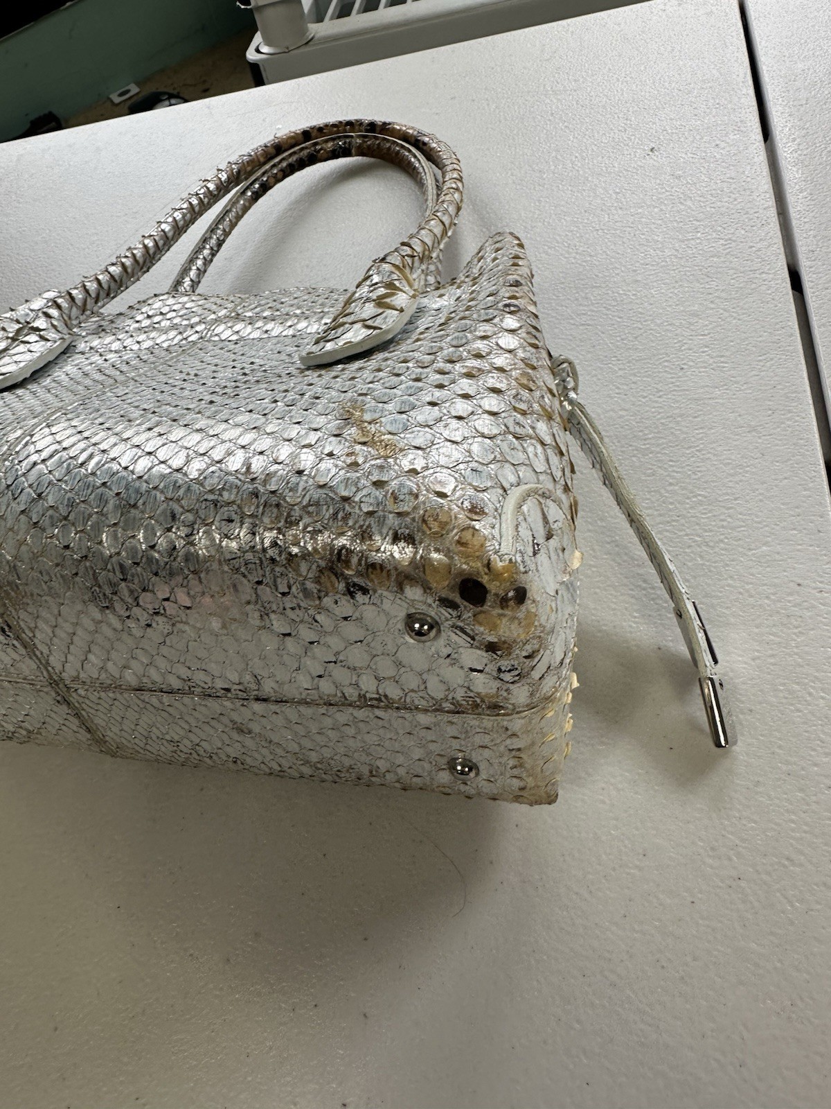 Tod’s Silver Color Metallic Python Leather Handba… - image 16