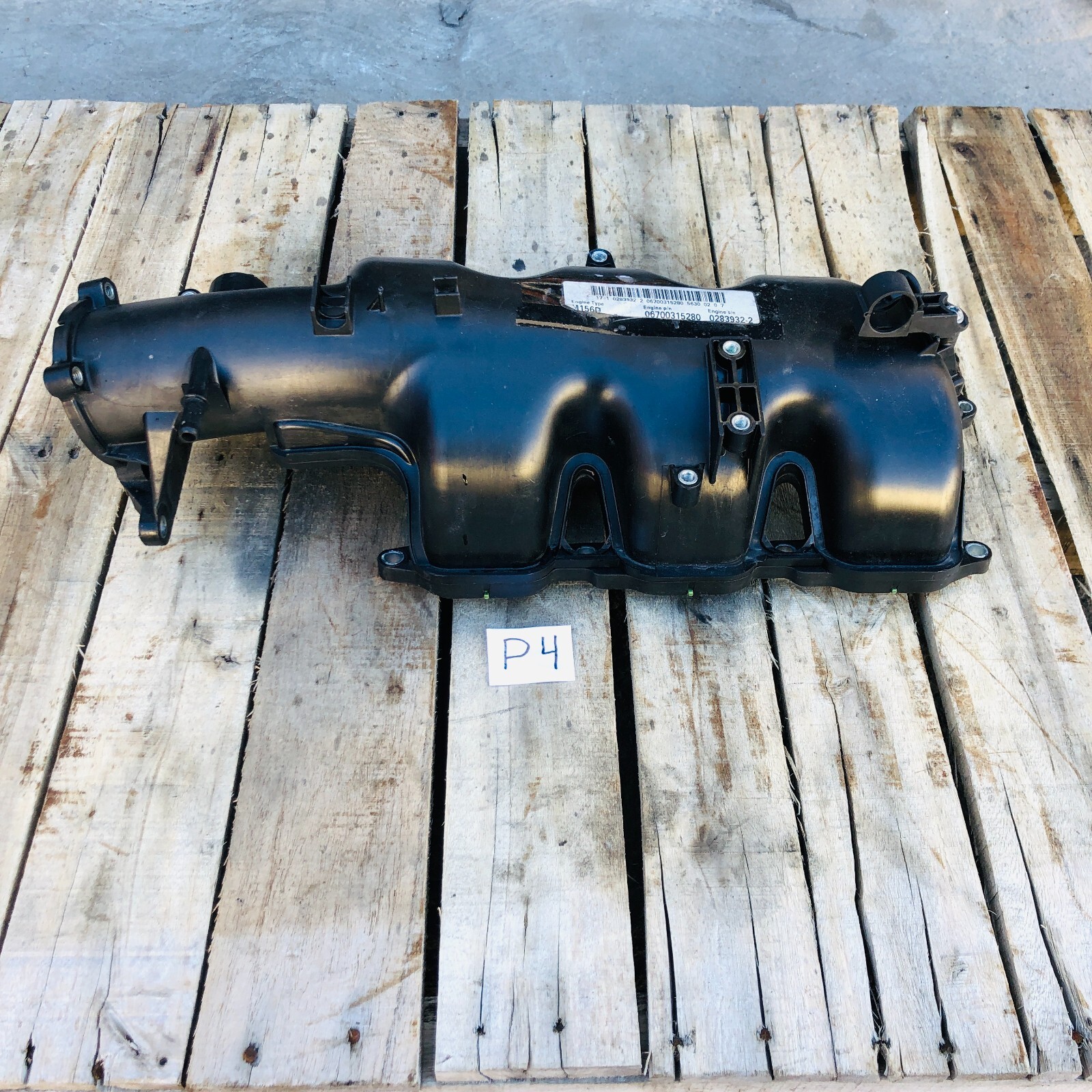 2014 - 2017 Maserati Ghibli Turbo Engine Air Intake Manifold OEM 06700315280