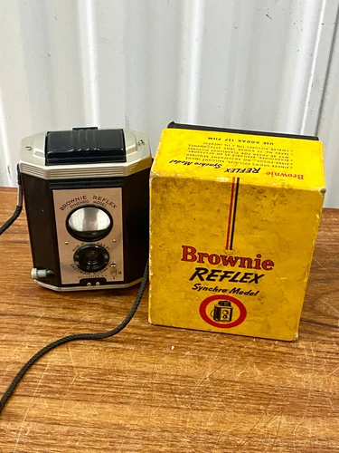 Vintage 1950s Kodak Brownie Reflex Synchro Model Film Camera W/ Box