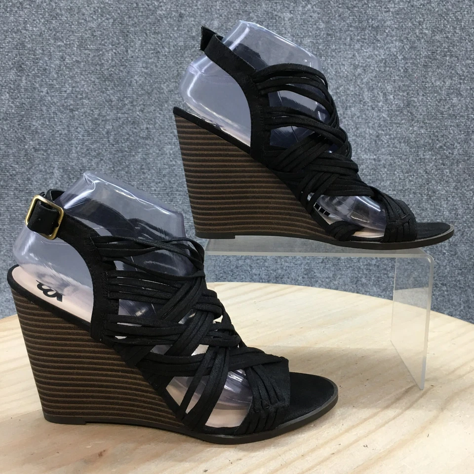 Sandalias Fergalicious by Fergie para mujer 9,5 M Howdy tiras negras cuña informales Foto 2 de 4