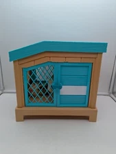 Little Live Pets, Mama Surprise, Soft, Interactive Mama Guinea Pig and Her Hutch