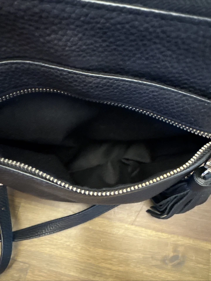 Bolso Bandolera Ajustable Halógeno Negro Guijarro Cuero Grueso Borla Foto 4 de 4