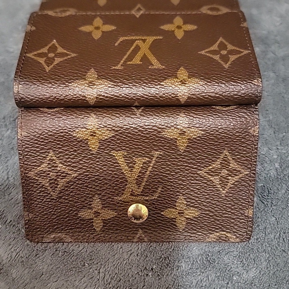 Authentic Louis vuitton monogram small wallet - image 2