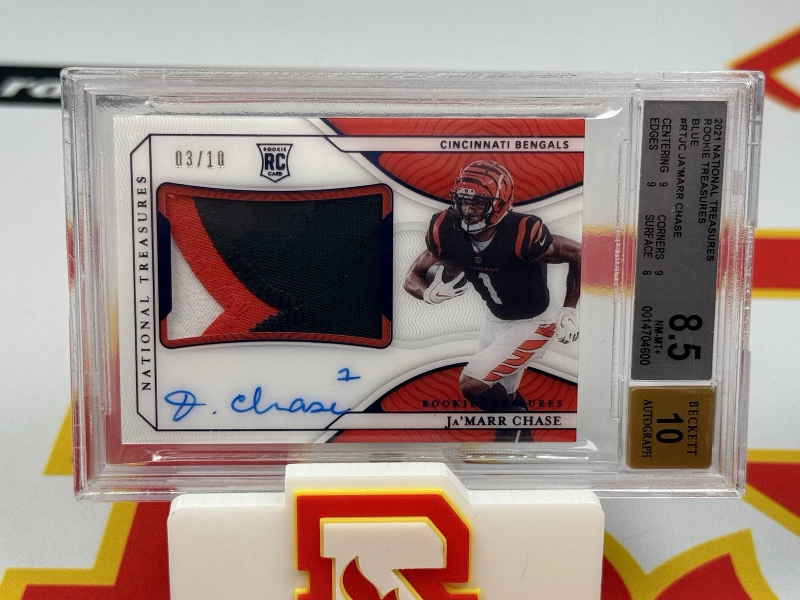 JaMarr Chase Panini National Treasures Rookie Treasures Patch Autographs #JC Blue