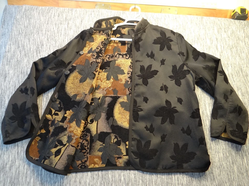 Koret Women's Size 18 Black and Brown Reversible Tapestry Jacket - Image 4 of 4