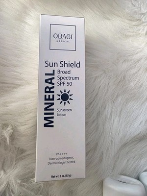 Obagi Sun Shield Hypoallergenic Mineral Sunscreen   SPF 50 +Cosmetic Bag