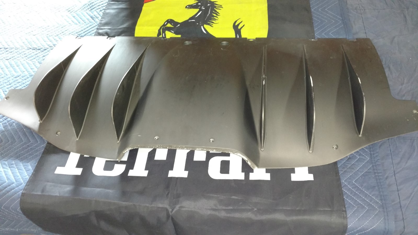 FERRARI 458 ITALIA SPIDER REAR BUMPER DIFFUSER COMPLETE OEM 82456300 82456310