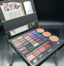 MAKEUP Pallette Get the Look Book Makeup Kit