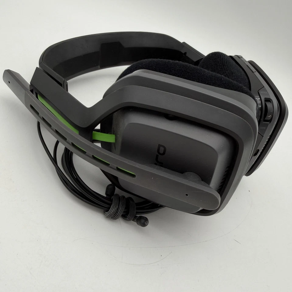Astro A20 Wireless Gaming Headset - Black/Green W/ Transmitter Box - Image 3 of 4