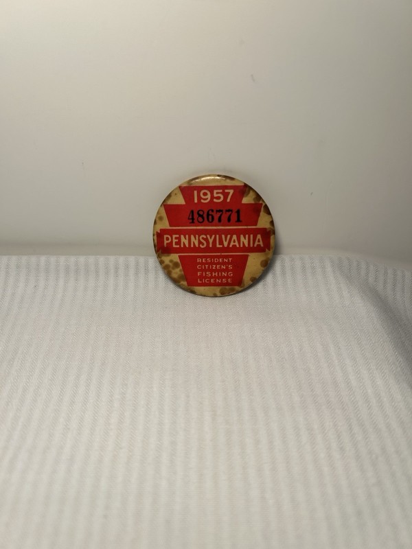 Vintage 1957 Pennsylvania Resident Citizen’s Fishing License Pinback Button 