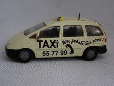 BO429- SIKU 1046 - VW Sharan Taxi