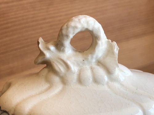 Choisy le Roi modèle Louis XIII toute petite saucière, petit manque au couvercle - Foto 9 di 23