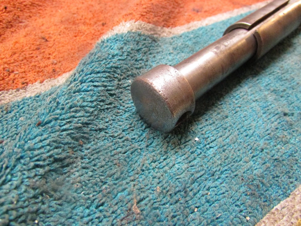 1970 Yamaha RT1 360 Front Axle Assembly - Image 2 of 4