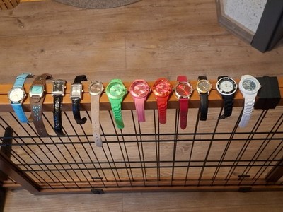 Konvolut aus 12 Damen-Armbanduhren (Ice-Watch,s.Oliver,Casio) sehr guter Zustand
