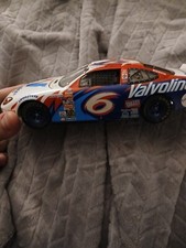 PROSHOP NASCAR NO.6 MARK MARTIN FORD CAR 1/24 DIECAST DISPLAY