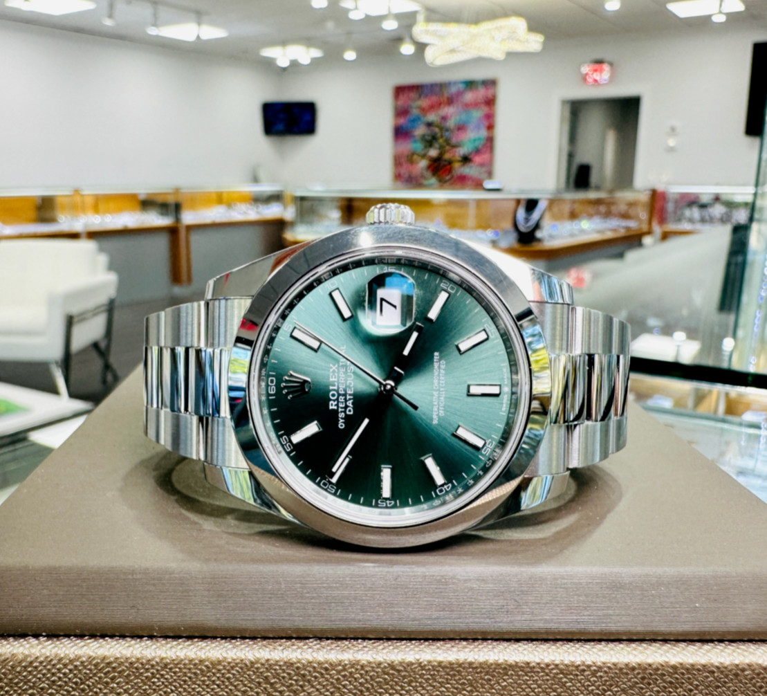 Rolex Datejust 41mm 126300 FACTORY Mint Green Dial Smooth Bezel Watch Mint image 7