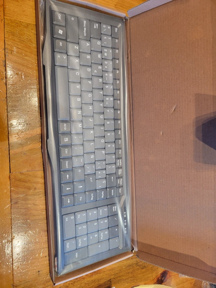 Black Box Spanish Keyboard For KVT419A-R4 SSKT0027502 - Image 3 of 4