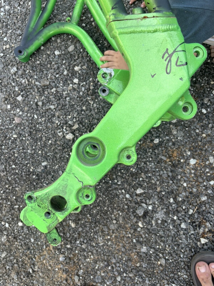 2009-2012 KAWASAKI NINJA ZX6R MAIN FRAME CHASSIS Steel Tube 2009-2012 KAWASAKI NINJA ZX6R MAIN FRAME CHASSIS Steel Tube