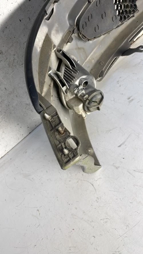 Pare choc avant PEUGEOT 206 PHASE 2 7401N4 - Photo 2/4