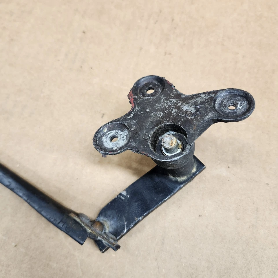 C3 Corvette Windshield Wiper Arm Linkage Front Wiper Transmission Mount RIGHT OE - Image 4 of 4