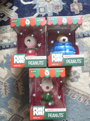Super7 - Fun! Fun! Holiday - Peanuts - 75 Years Christmas Snoopy Figures