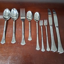 Lot of 9 ONEIDA SPRING GLEN Stainless Distinction Deluxe Flatware Silverware