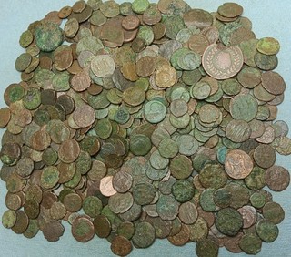 Lot of 600 Junk Mostly Roman Bronze Coins