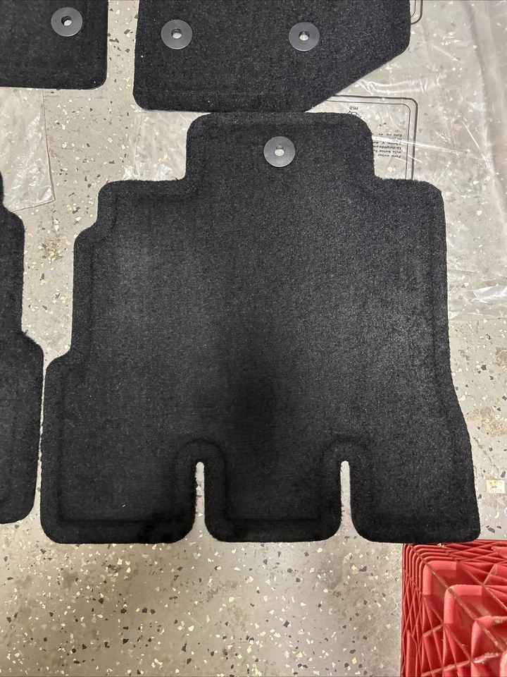 Black Front and Rear Carpet Floor Mat Set For 2014-18 Jeep Wrangler 1SK96TRM - Image 4 of 4