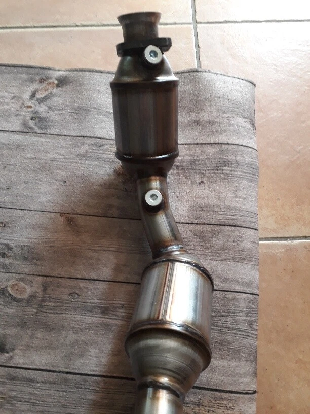 Exhaust Catalyst Jeep Wrangler JK 3.8L 52059930AH 52059930AG Year 07-2009 New - Image 4 of 4